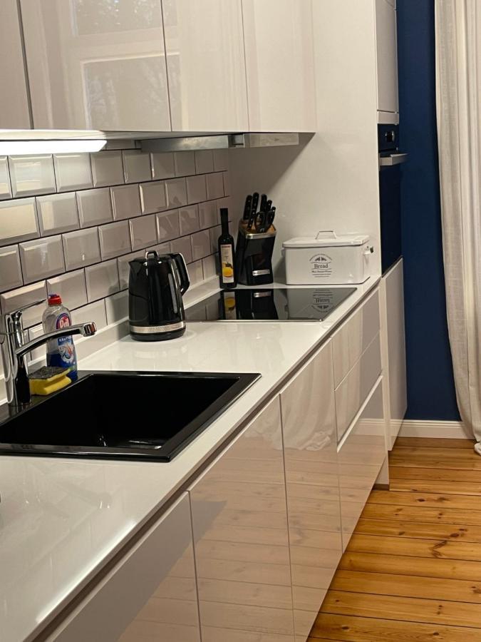 Luxus Altbaucharme In Zentraler Lage Appartement *